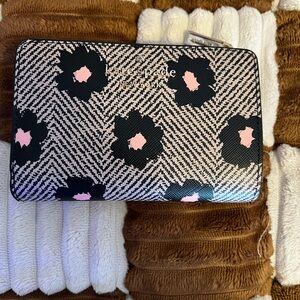 Kate Spade Staci Heeringbone Floral Print Black Multi Wallet NWTS!